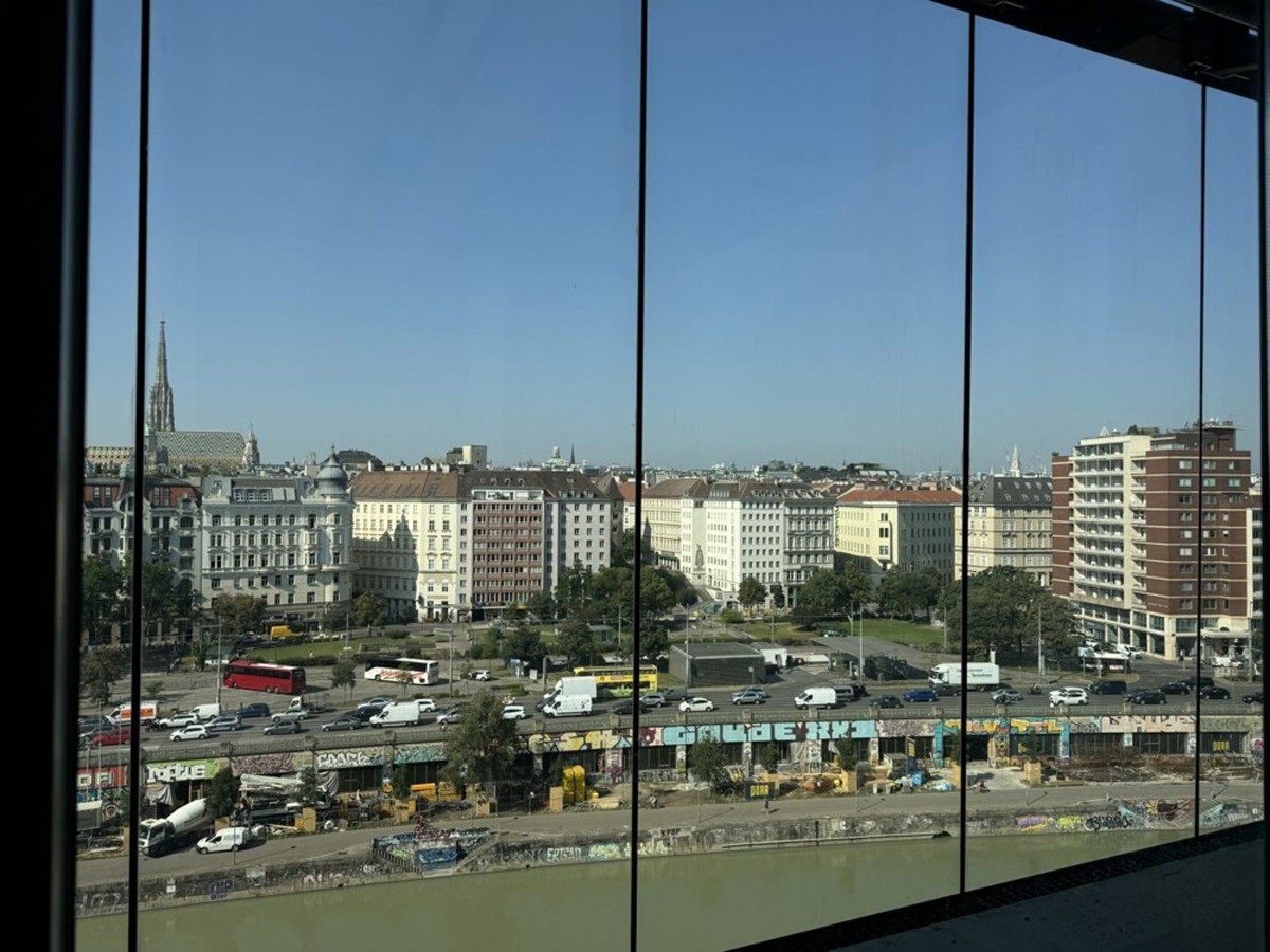 THE FRAME | Zentrale Offices mit Stephansdom-Blick